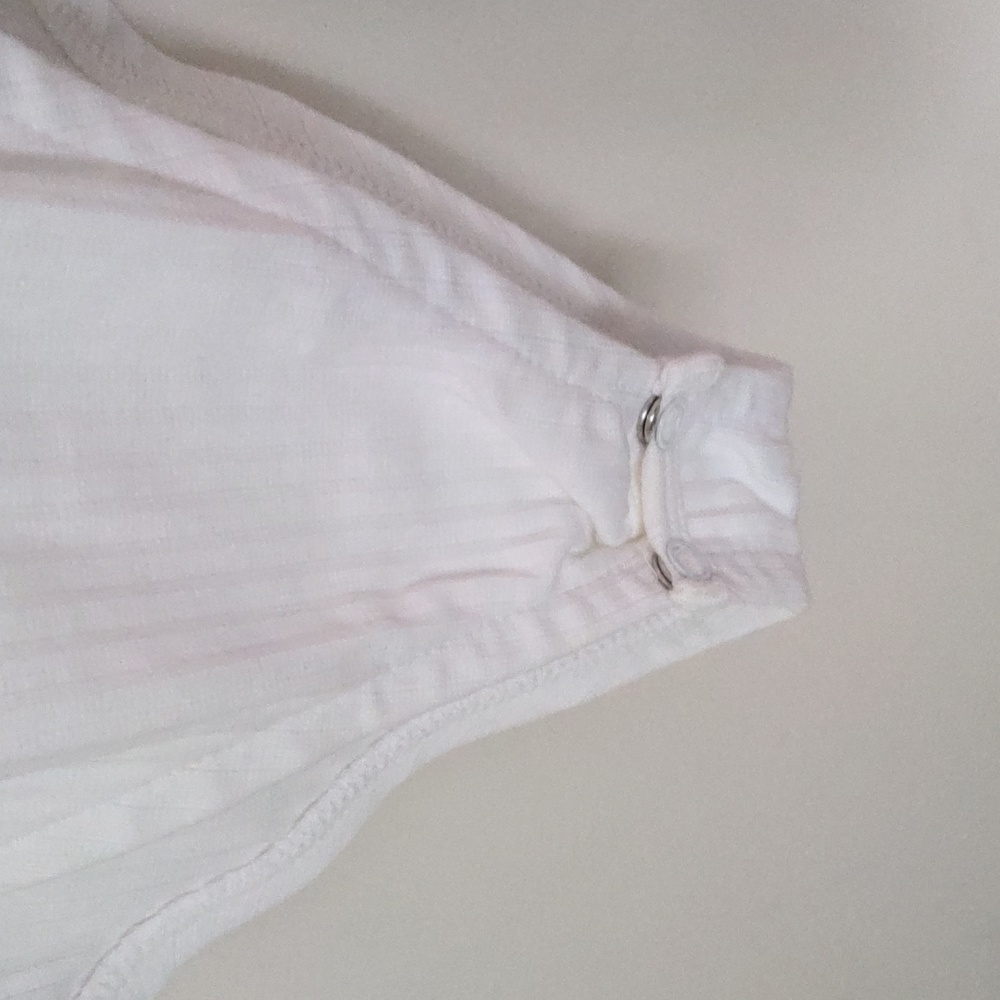 FILA Women's Size US XL White Spell Out Long Wide Sleeve One Piece Body Suit - Picture 5 of 9